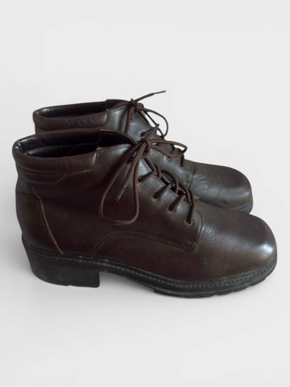 504 10/$50🏄🏻‍♀️ Liz Cole Leather Lace Up Brown Boots